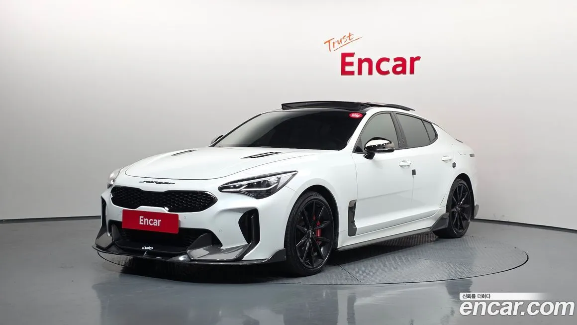 Kia Stinger — фото 1