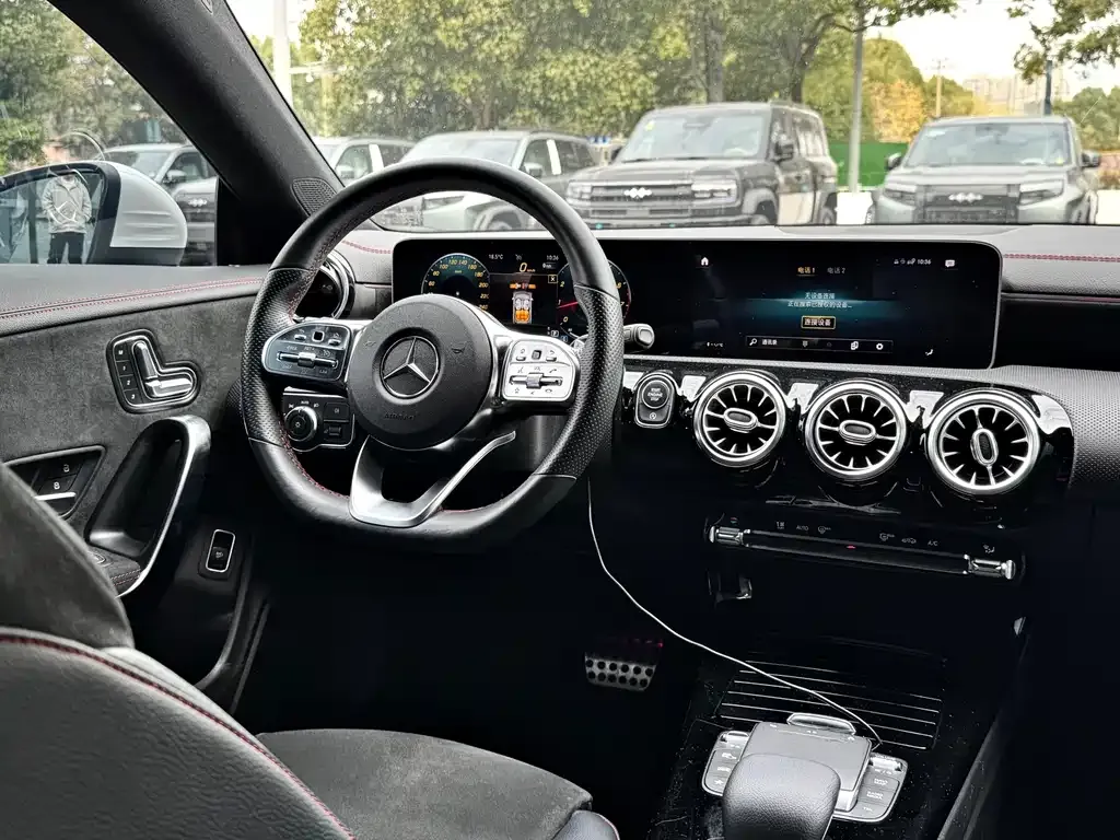 Mercedes-Benz CLA (Import) — фото 9