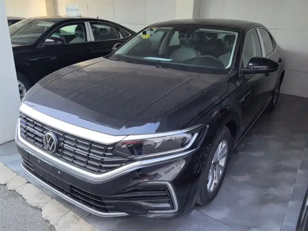Volkswagen Passat New Energy — фото 5