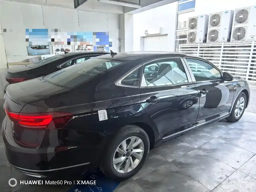 Volkswagen Passat New Energy — фото 4