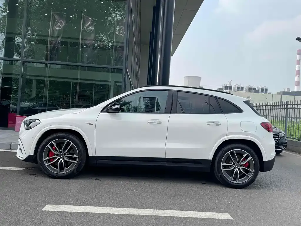 Mercedes-Benz GLA AMG — фото 10