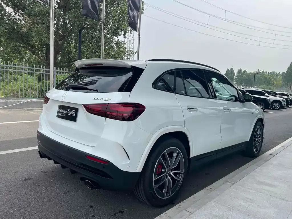 Mercedes-Benz GLA AMG — фото 9