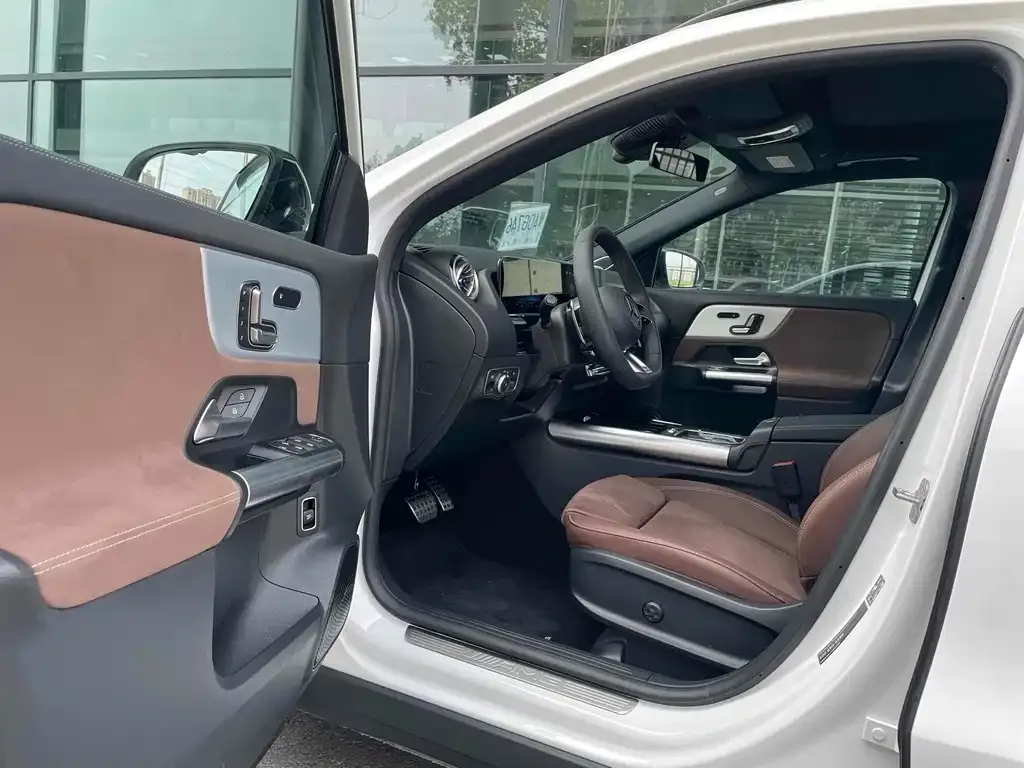 Mercedes-Benz GLA AMG — фото 3