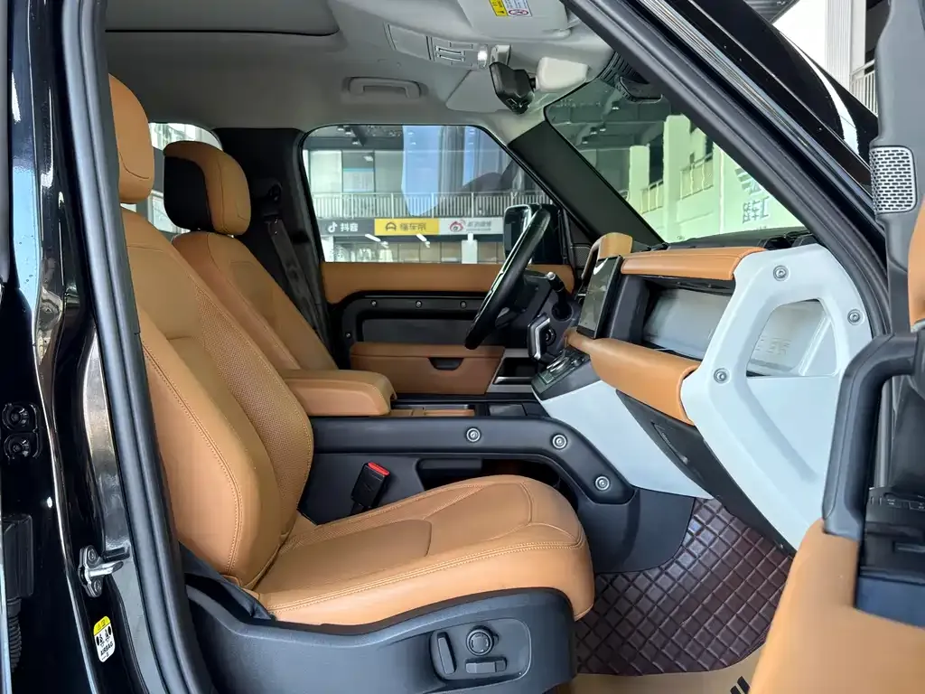 Land Rover Defender — фото 2
