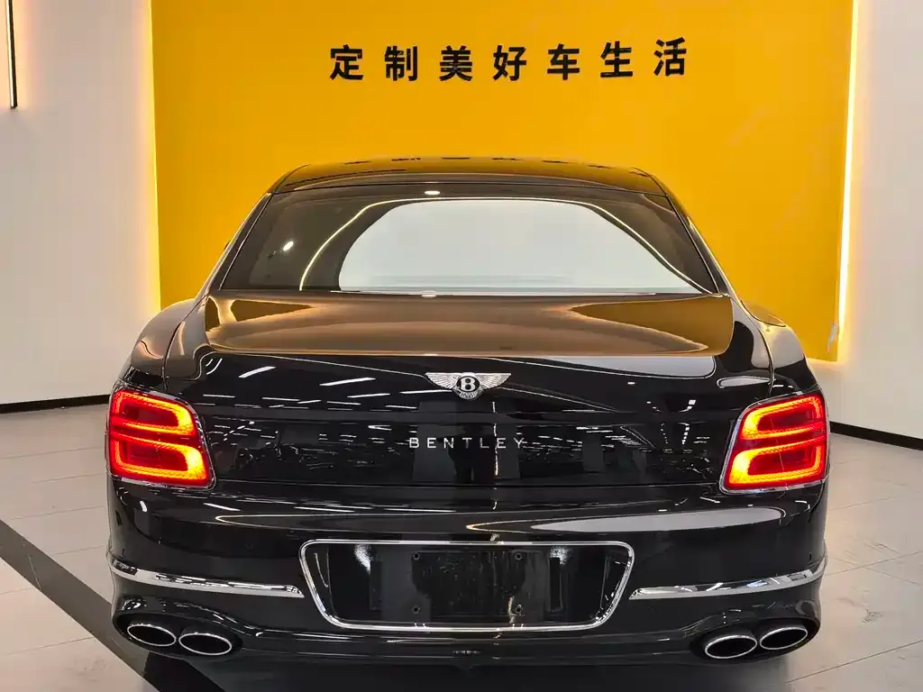 Bentley Flying Spur — фото 8