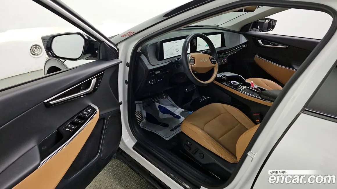 Kia EV6 — фото 9