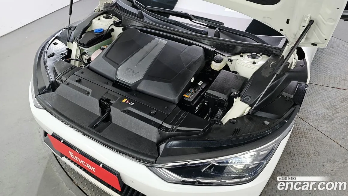 Kia EV6 — фото 10