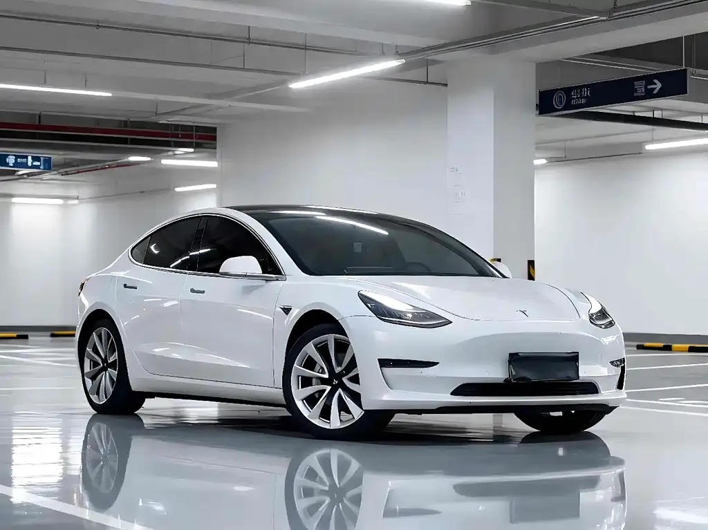 Tesla Model 3 — фото 3