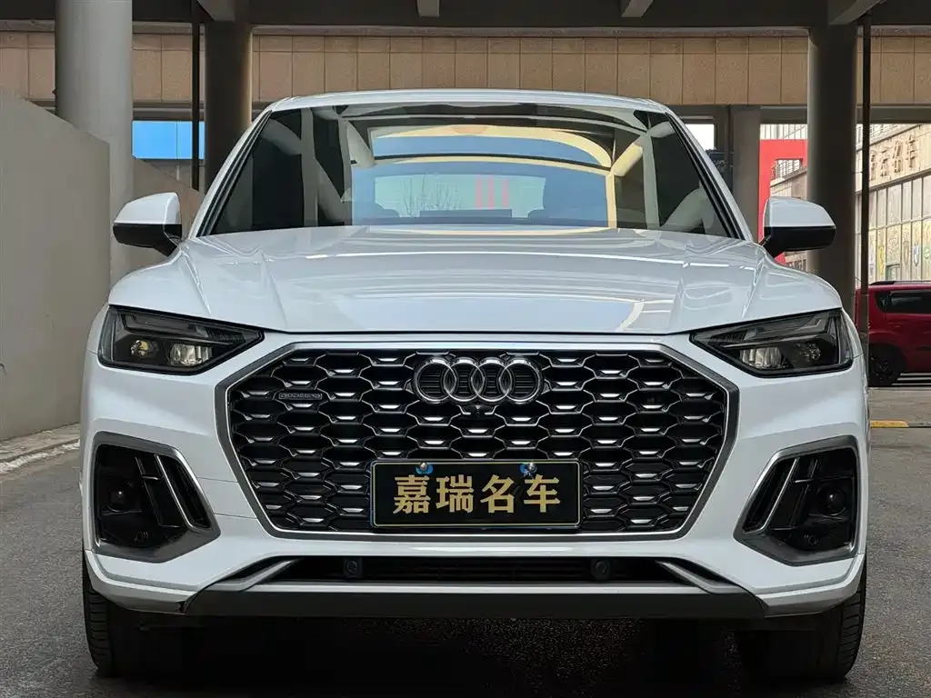 Audi Q5L Sportback — фото 10