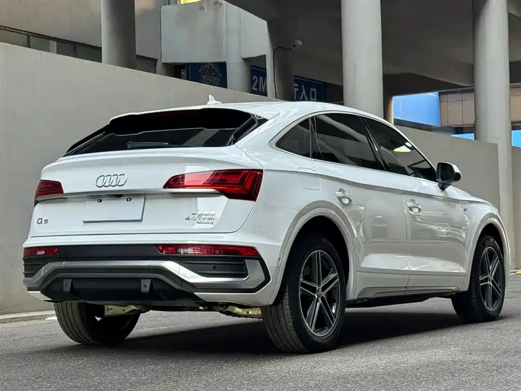 Audi Q5L Sportback — фото 8