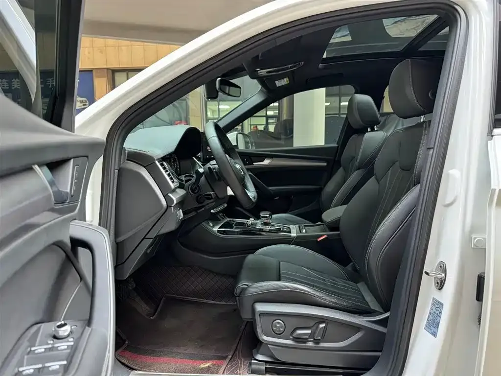 Audi Q5L Sportback — фото 2