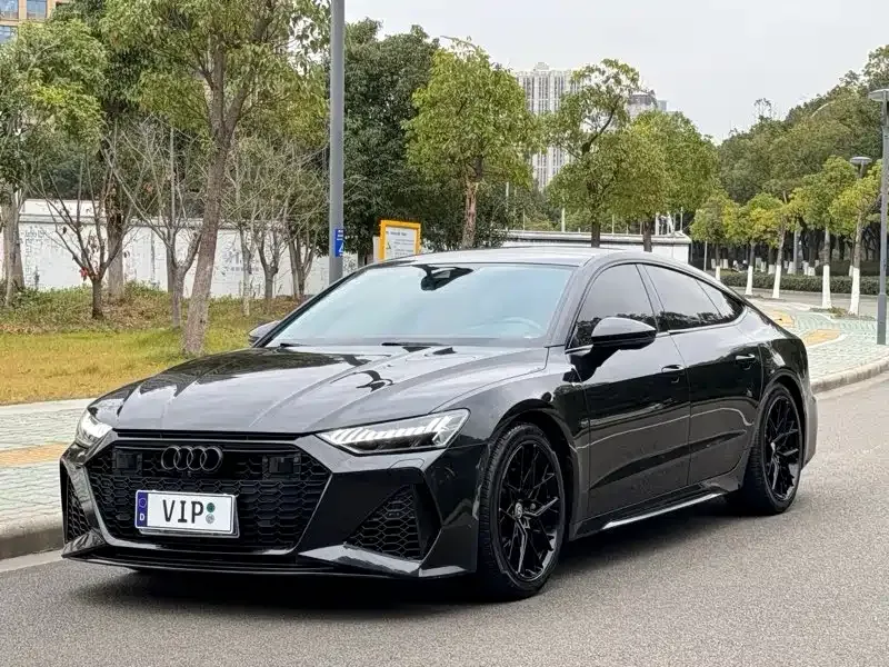 Audi A7 — фото 1