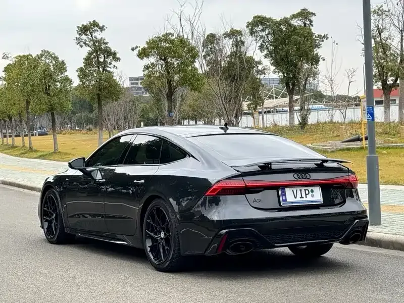 Audi A7 — фото 10
