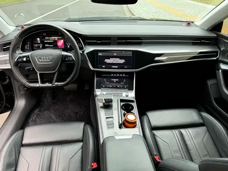 Audi A7 — фото 7