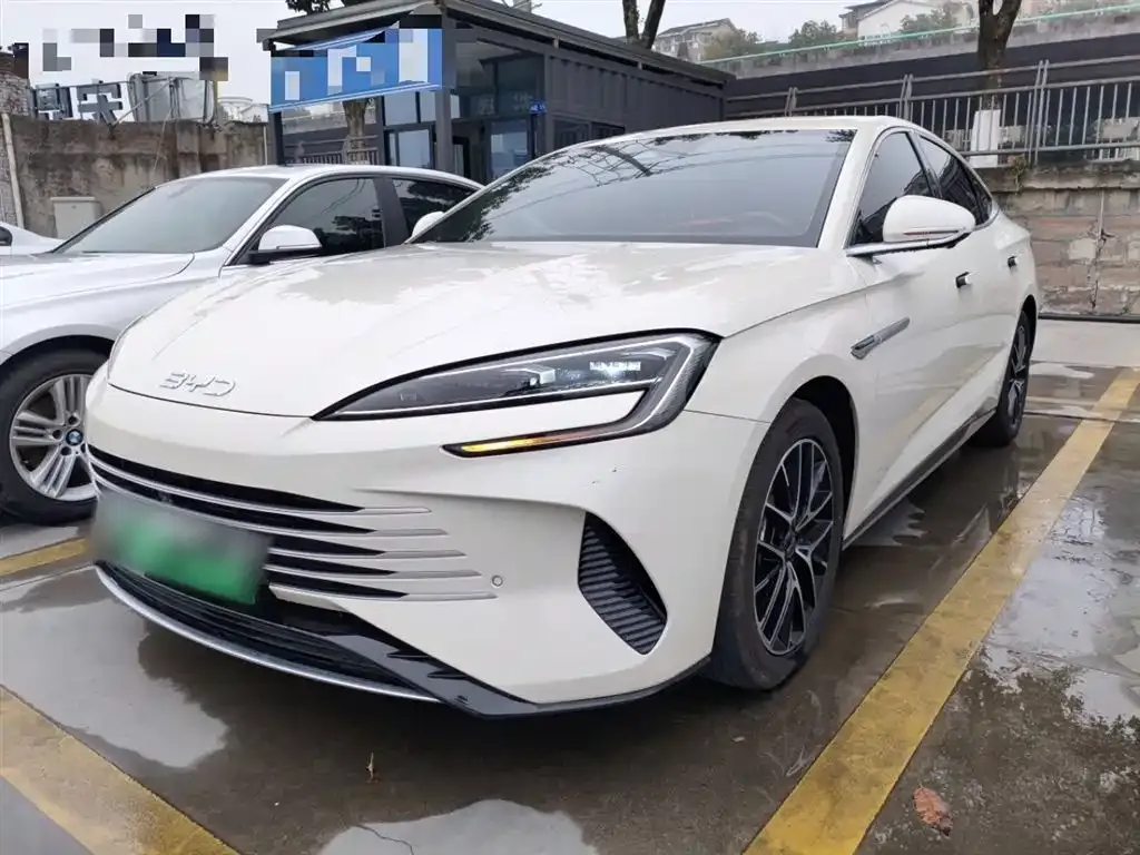 BYD Seal 07 DM-i — фото 1