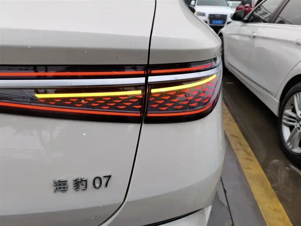 BYD Seal 07 DM-i — фото 2