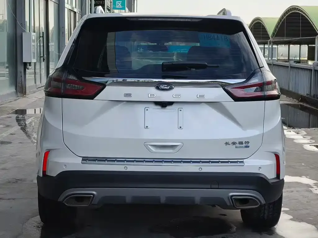 Ford Edge — фото 5