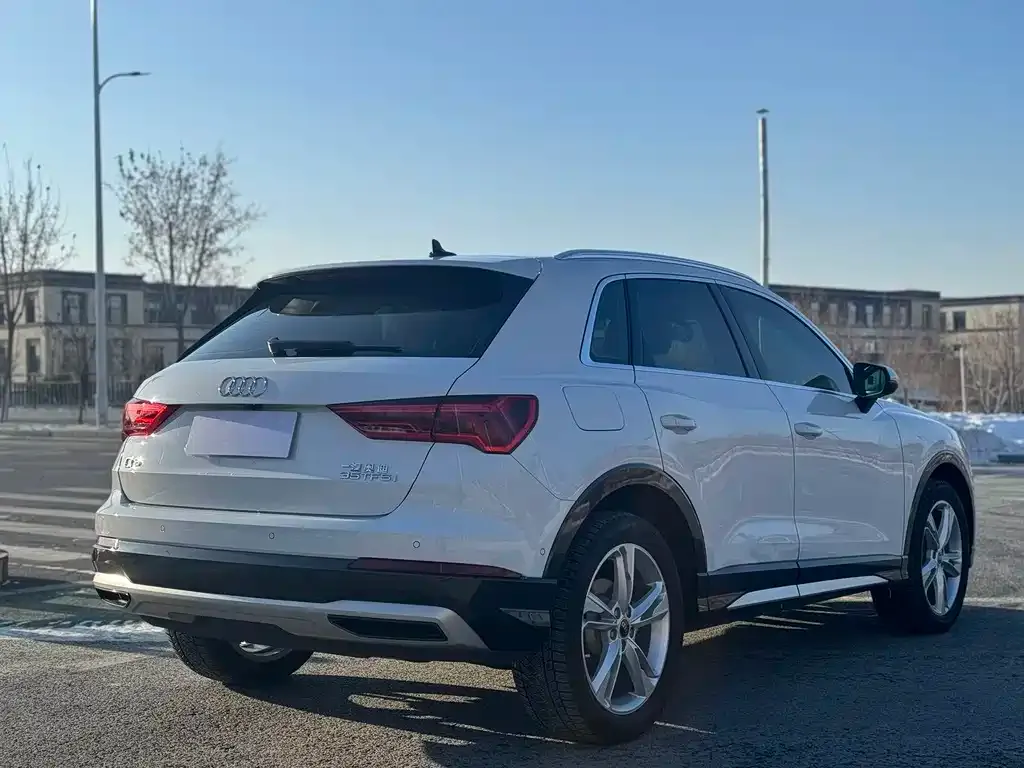 Audi Q3 — фото 9