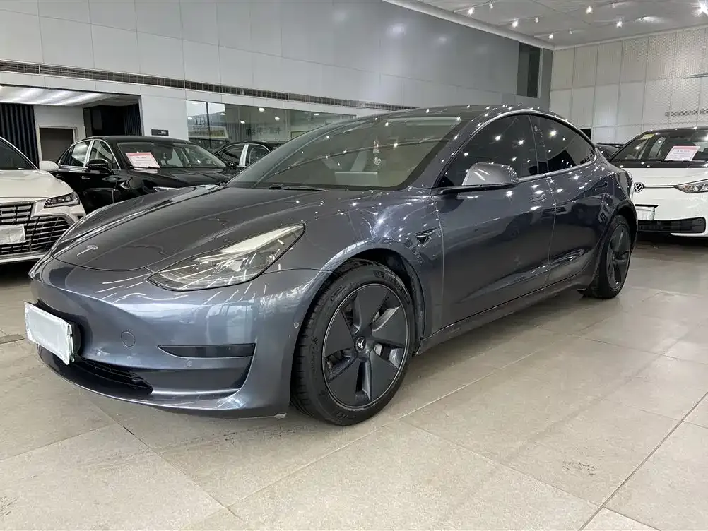 Tesla Model 3 — фото 2