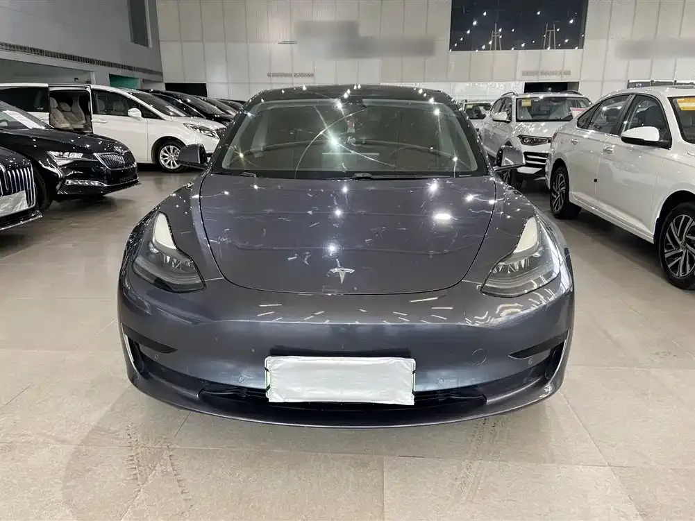 Tesla Model 3 — фото 3
