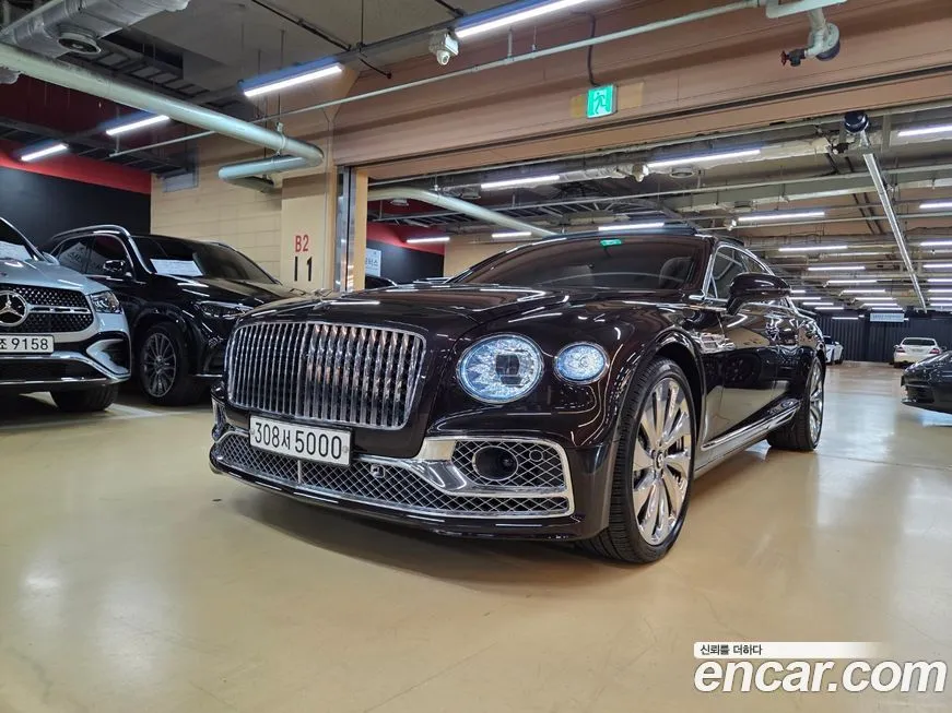 Bentley Flying Spur — фото 1