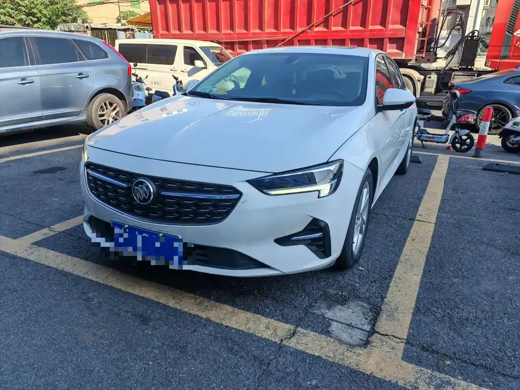 Buick Regal — фото 1