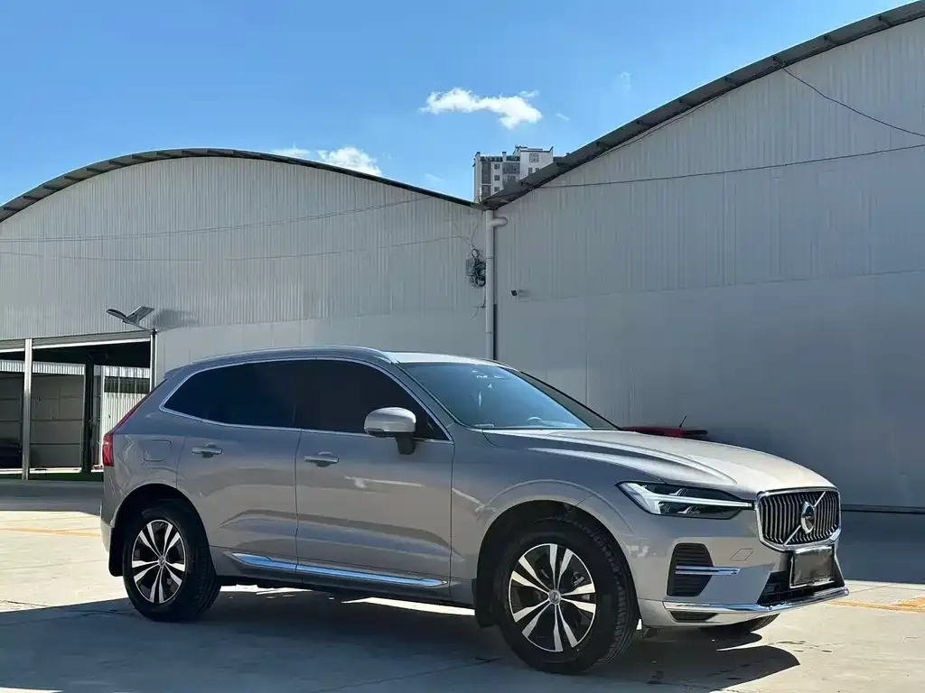 Volvo XC60 — фото 2