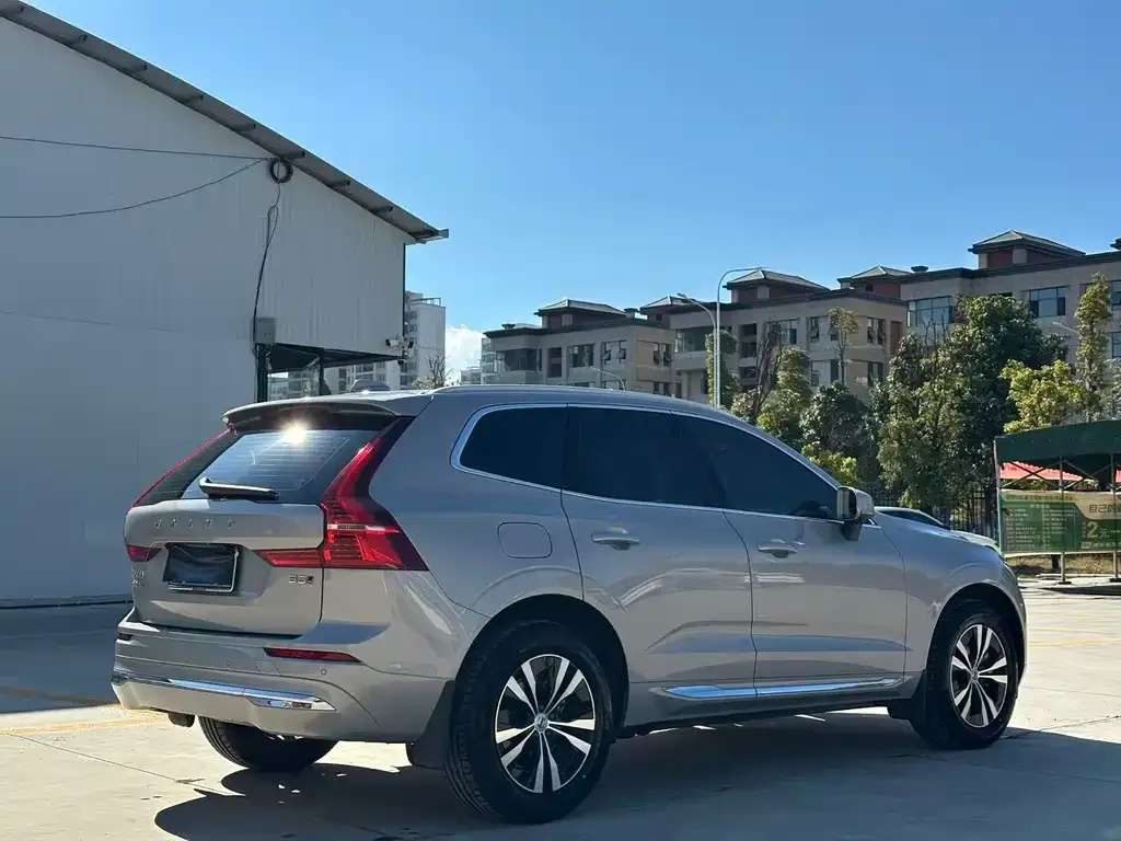 Volvo XC60 — фото 4