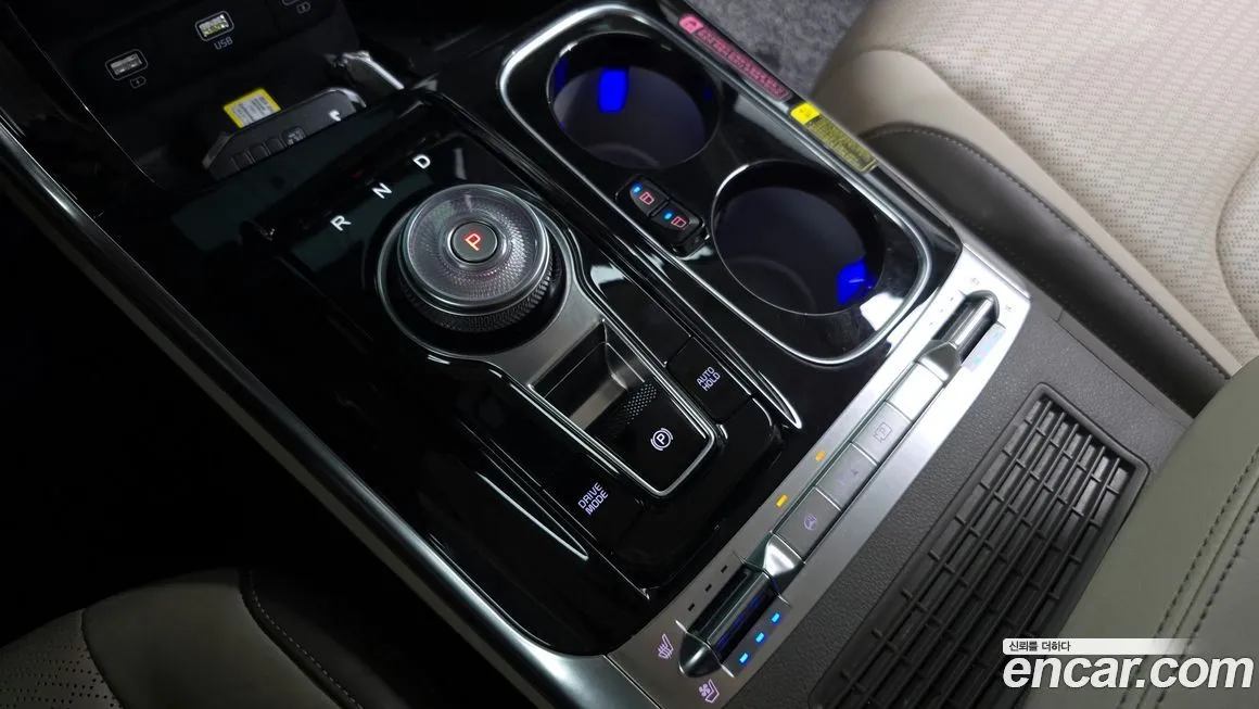 Kia Carnival — фото 9