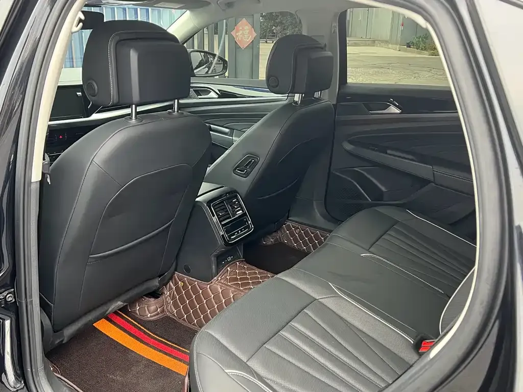Volkswagen Passat — фото 5