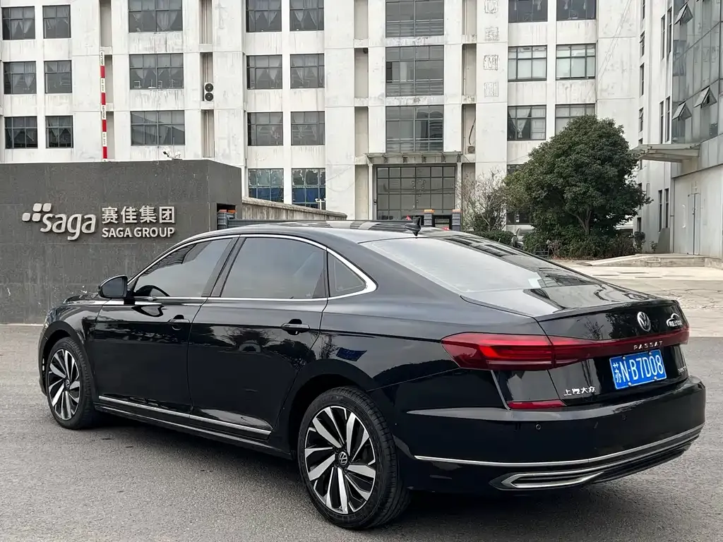 Volkswagen Passat — фото 9