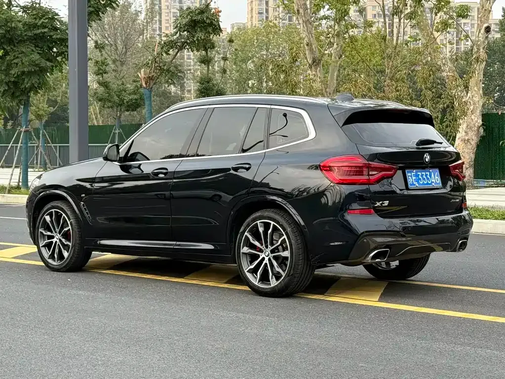 BMW X3 — фото 9