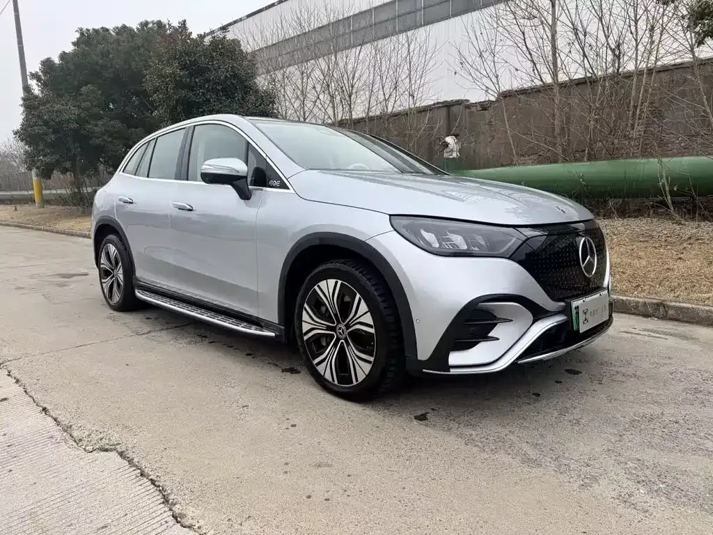 Mercedes-Benz EQE SUV — фото 10