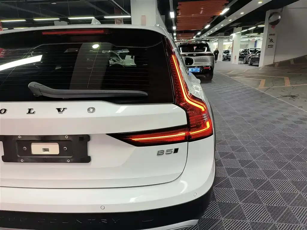 Volvo V90 — фото 3