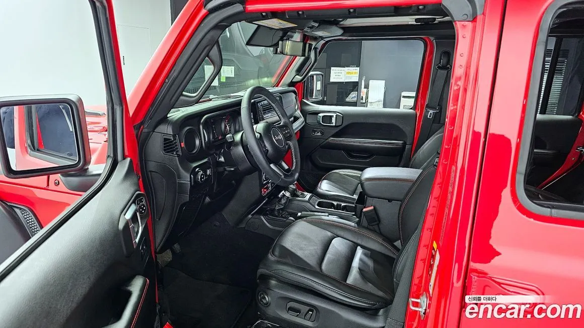 Jeep Wrangler — фото 10
