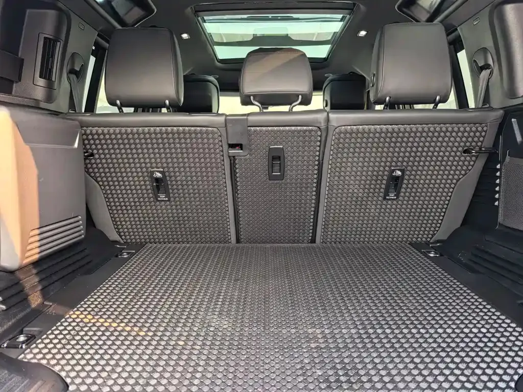 Land Rover Defender — фото 7