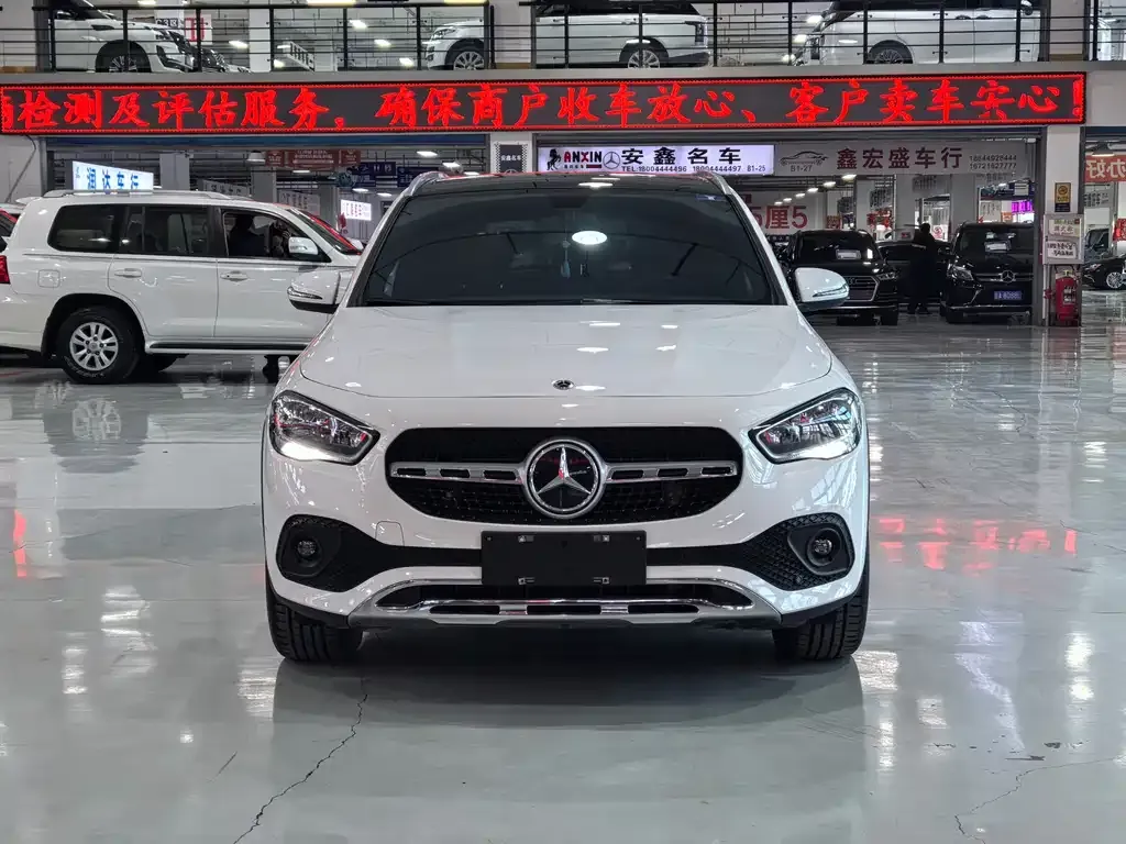 Mercedes-Benz GLA — фото 8