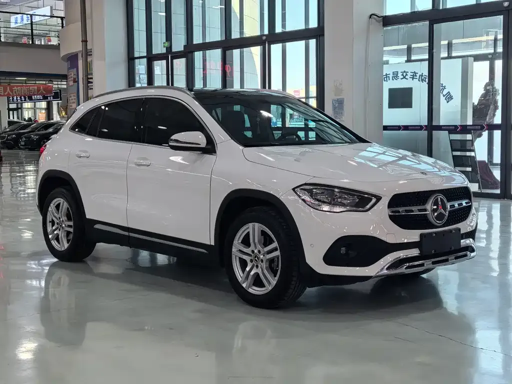 Mercedes-Benz GLA — фото 6