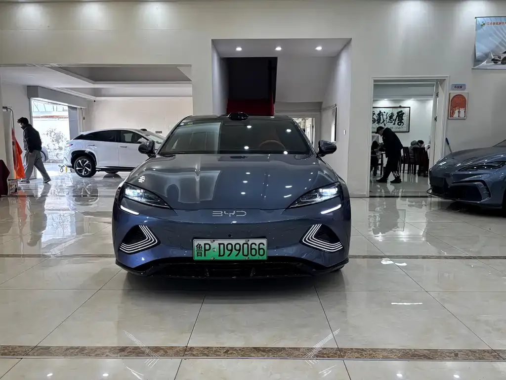 BYD Seal — фото 2