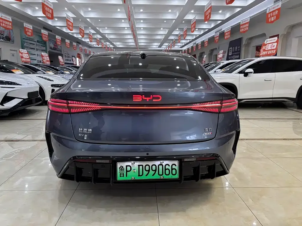 BYD Seal — фото 6