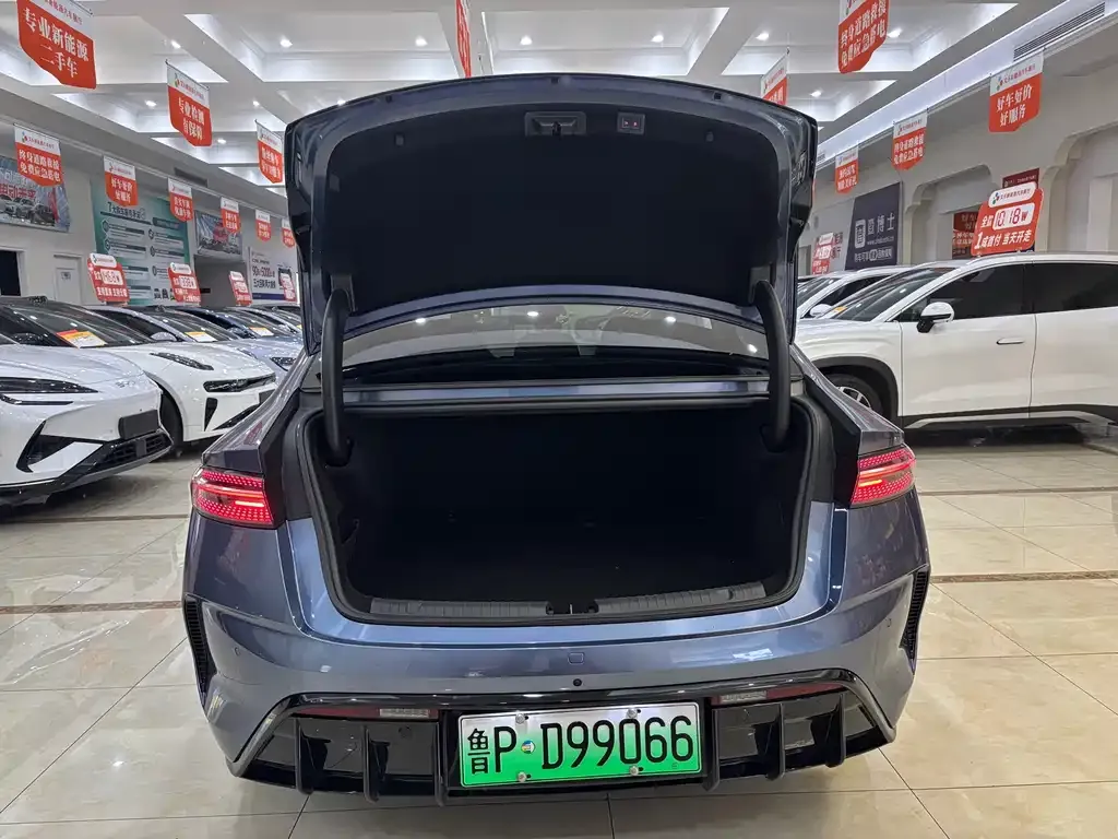 BYD Seal — фото 7