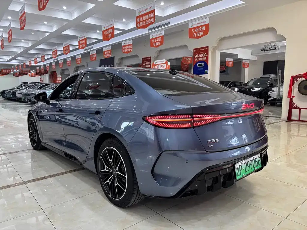 BYD Seal — фото 8