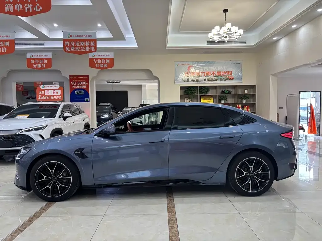 BYD Seal — фото 9