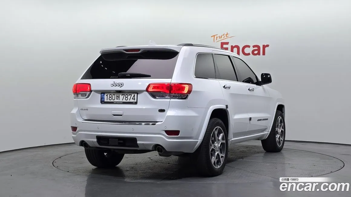 Jeep Cherokee — фото 4