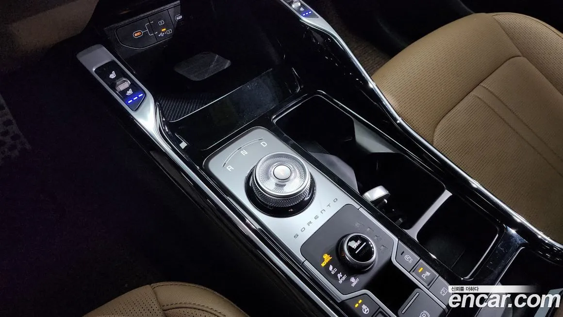 Kia Sorento — фото 9