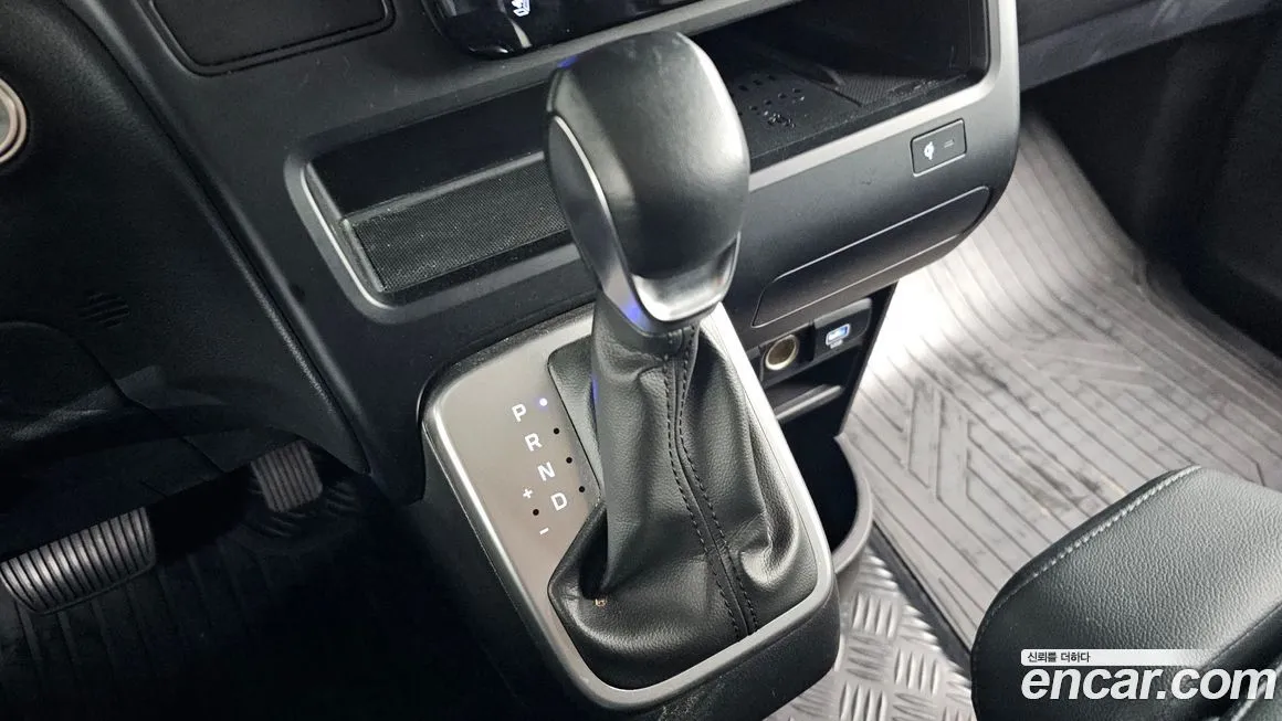 Hyundai Staria — фото 8