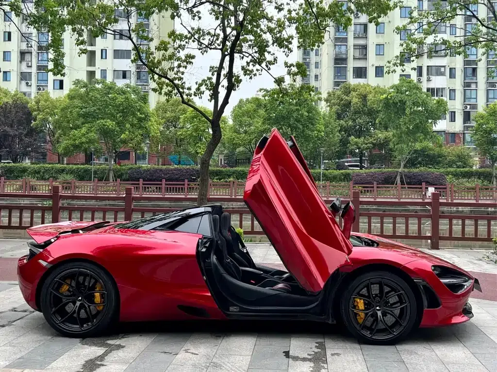 McLaren 720S — фото 10
