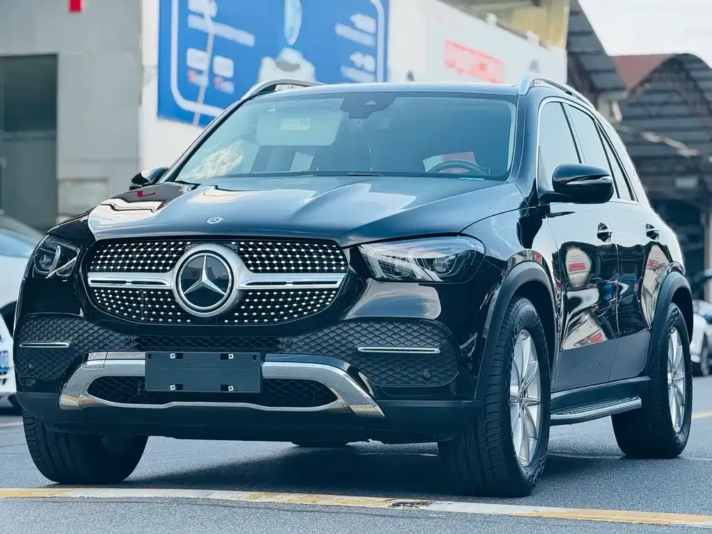Mercedes-Benz GLE — фото 1