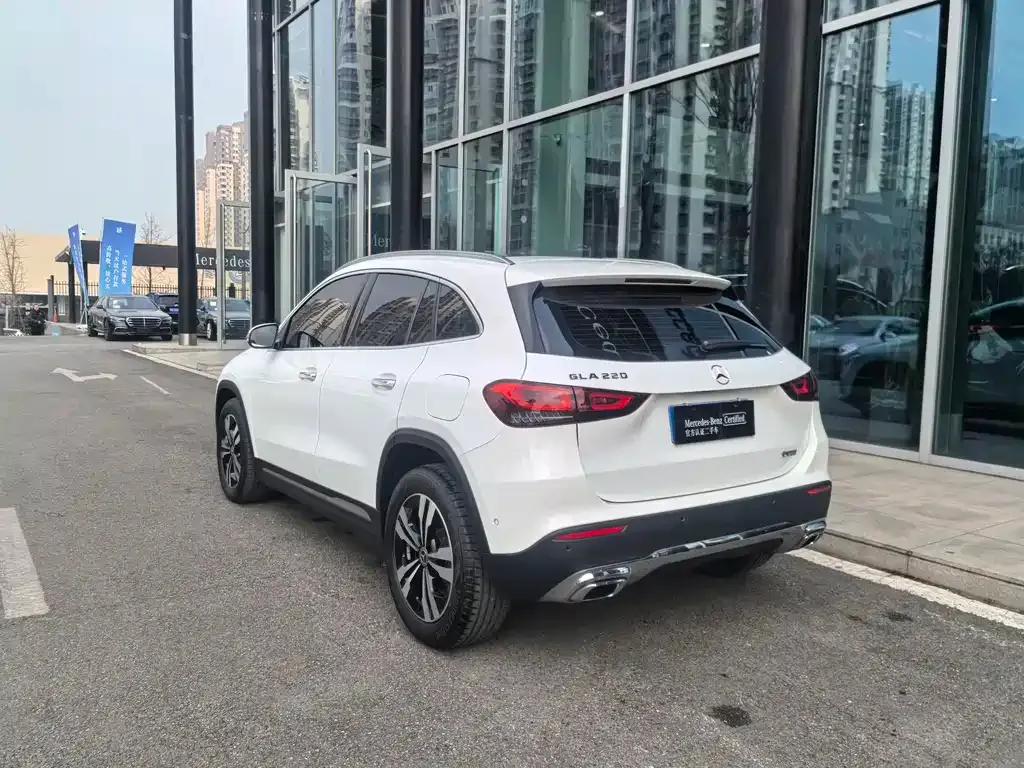 Mercedes-Benz GLA — фото 7