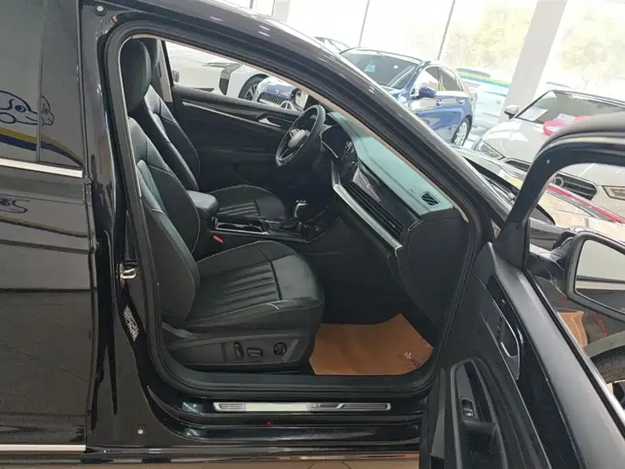 Volkswagen Passat — фото 8